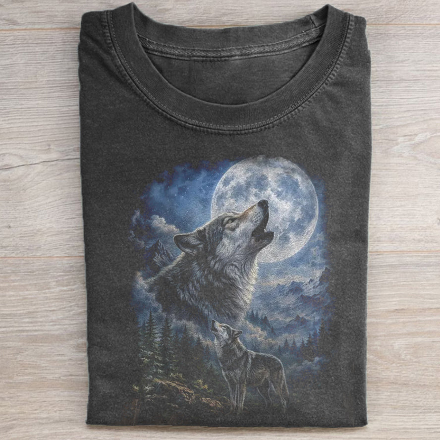 Vintage Howling Wolf Graphic T-shirt